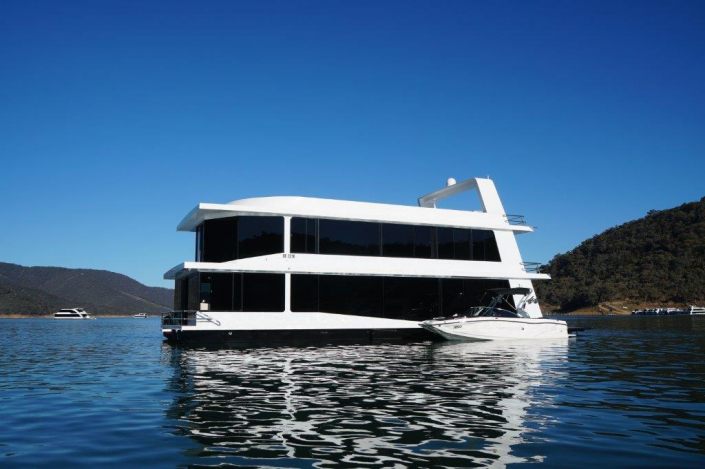 Private Boat VIC designed by Jolson Architect